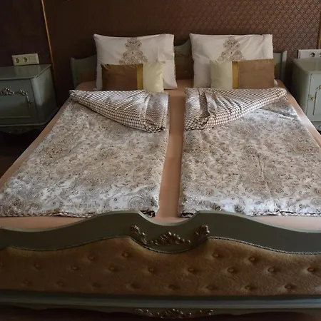 Boutique House Belevi Νεσέμπαρ